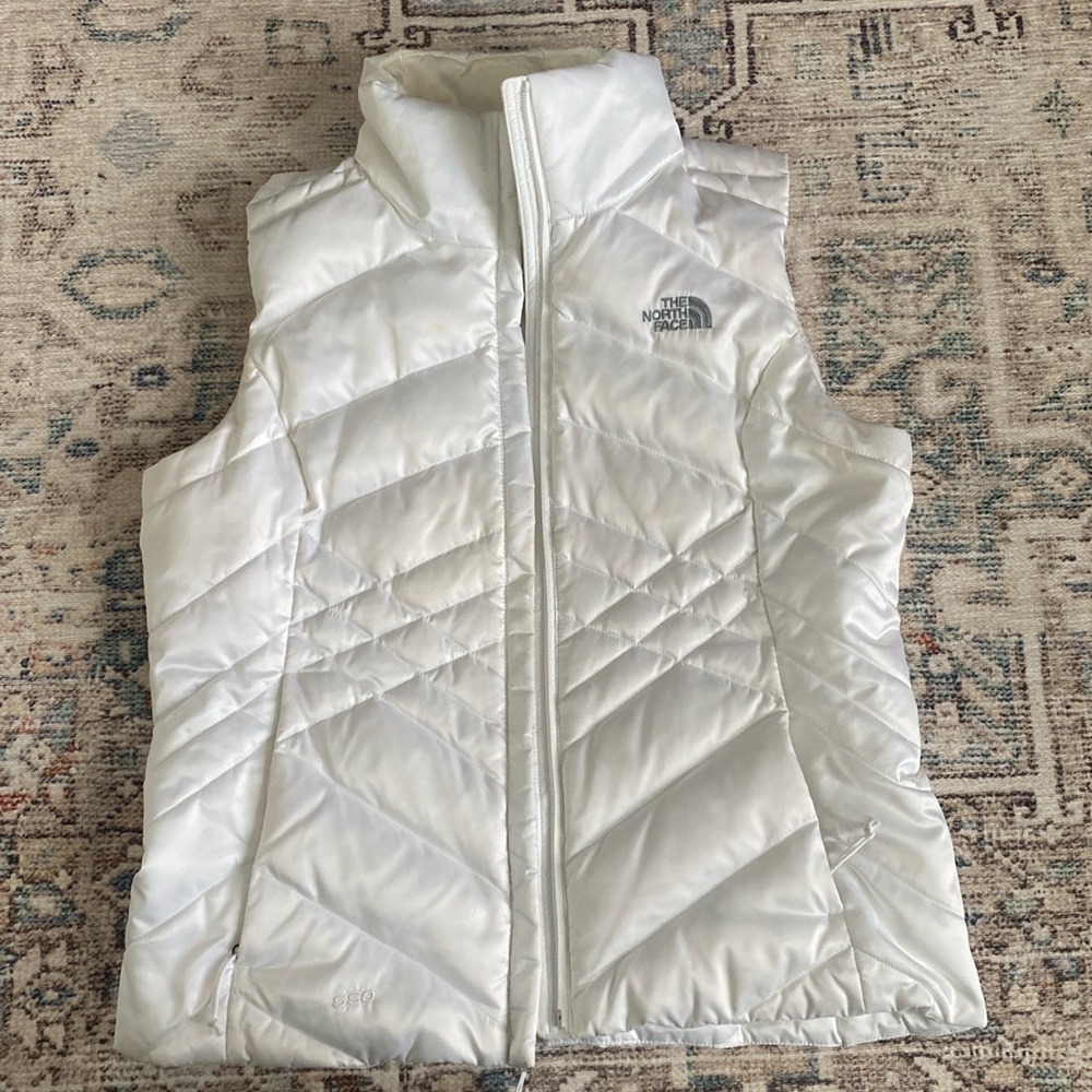 Women’s Medium North Face Vest